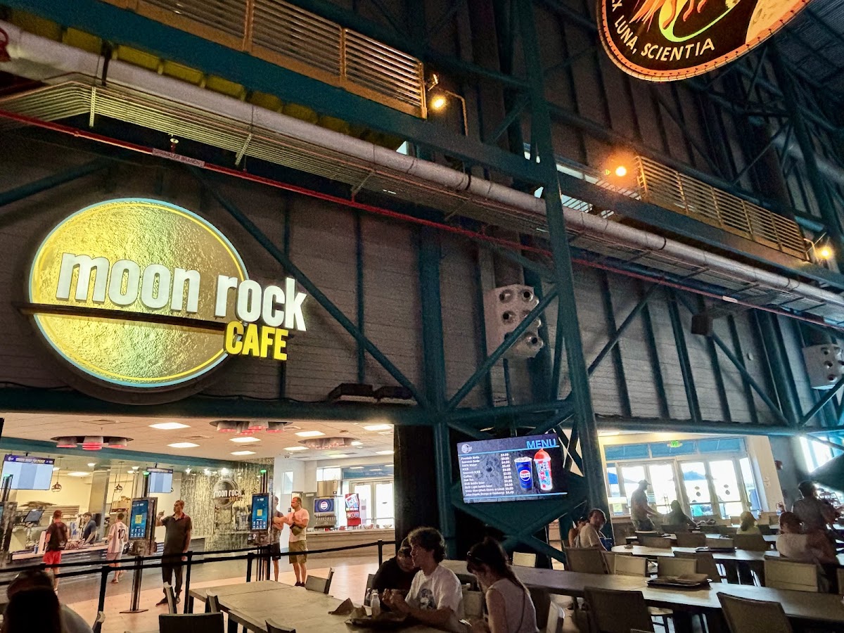 Banner Moon Rock Cafe 01